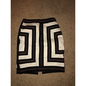 WHITE HOUSE BLACK MARKET SKIRT
